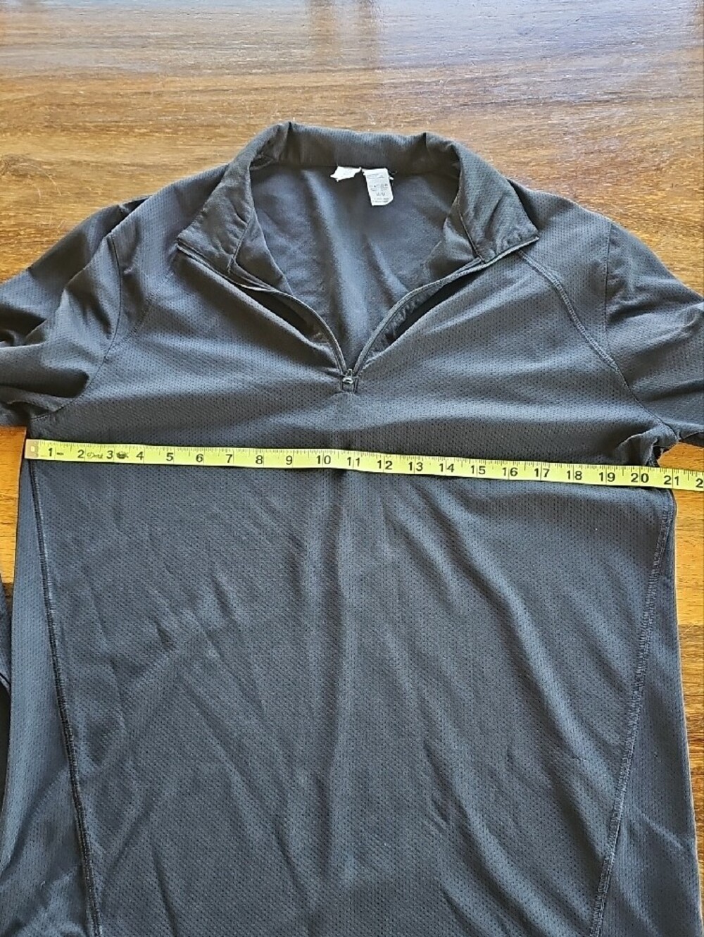 Gamble Sands - Black Performance Quarter-Zip Pullover - Size M - Picture 3 of 10